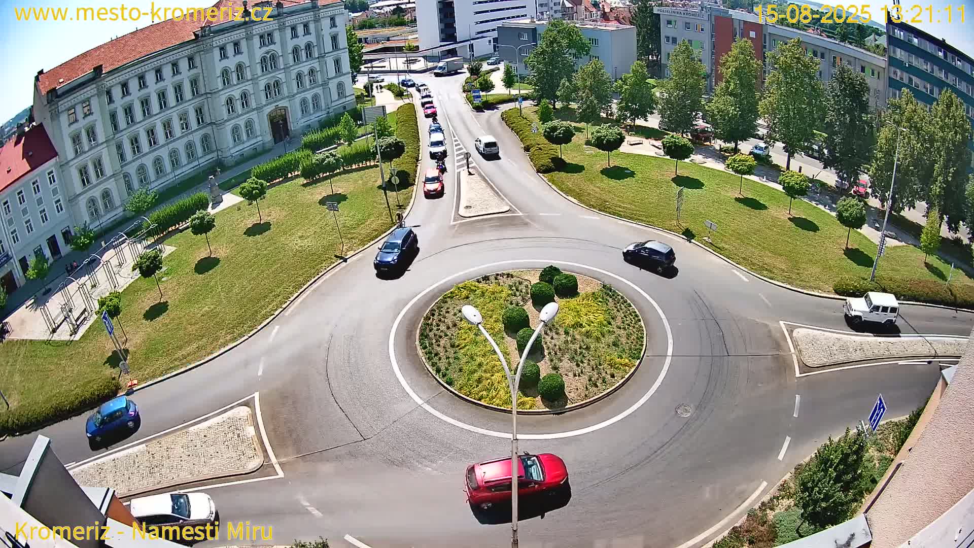 Kroměříž  , Náměstí Míru (Peace Square) Junction Live Cam - Kromeriz, Zlin, Czechia