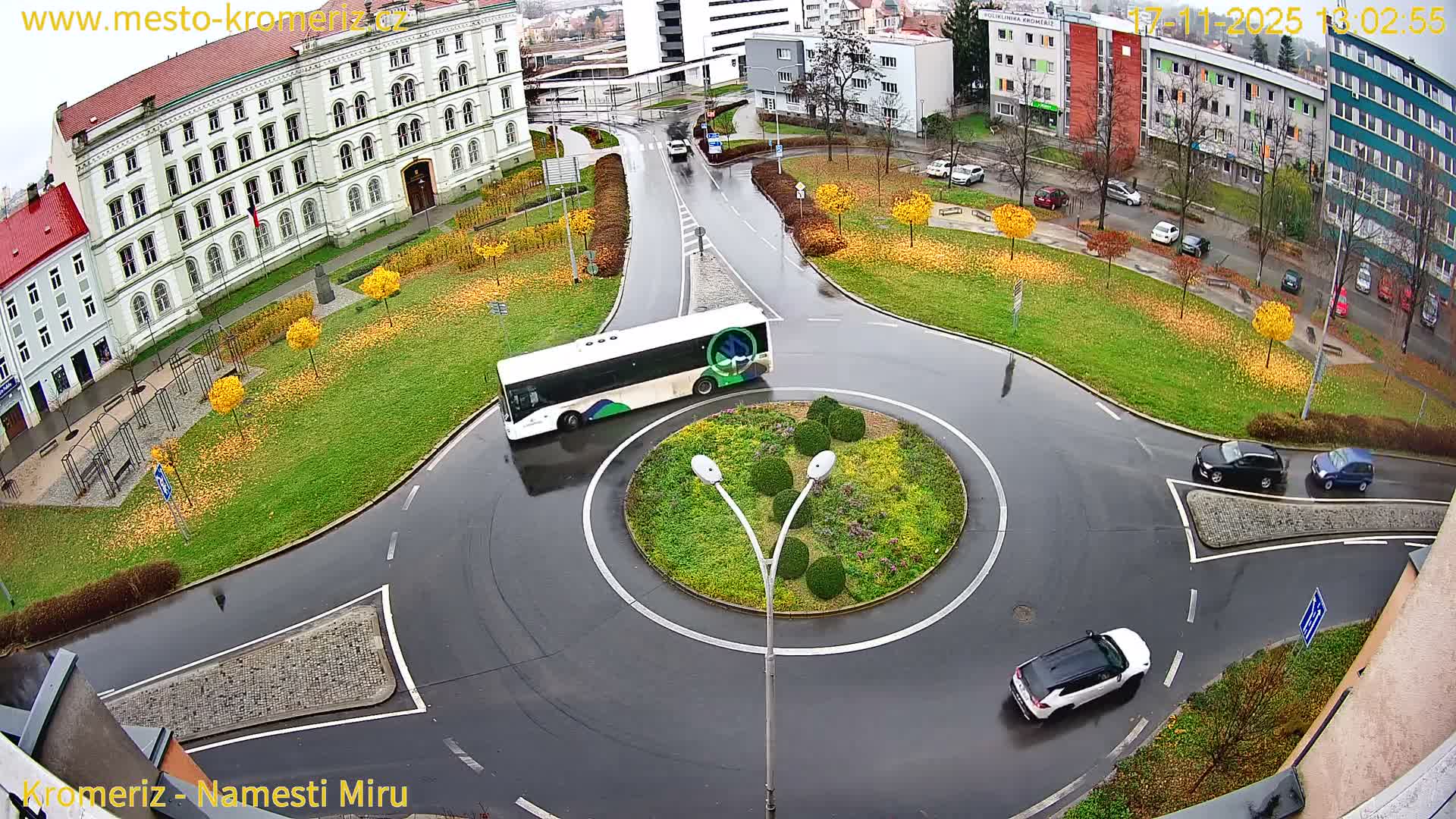 Kroměříž  , Náměstí Míru (Peace Square) Junction Live Cam - Kromeriz, Zlin, Czechia