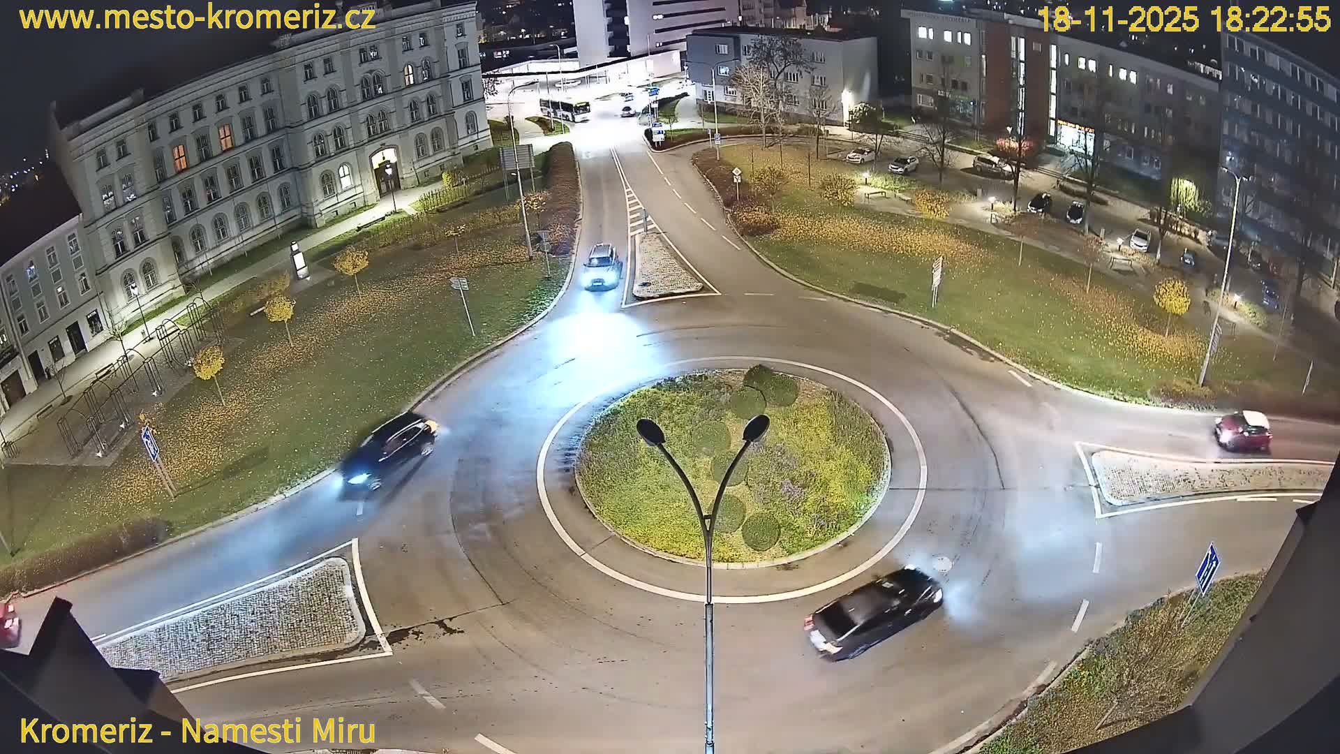 Kroměříž  , Náměstí Míru (Peace Square) Junction Live Cam - Kromeriz, Zlin, Czechia