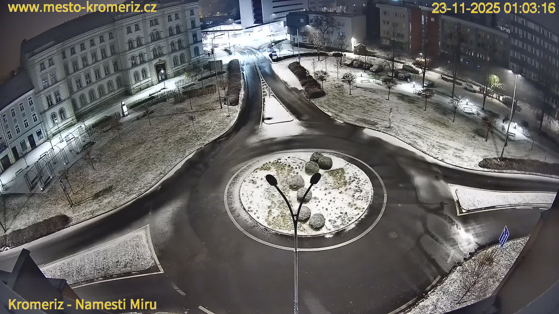 Kroměříž  , Náměstí Míru (Peace Square) Junction Live Cam - Kromeriz, Zlin, Czechia