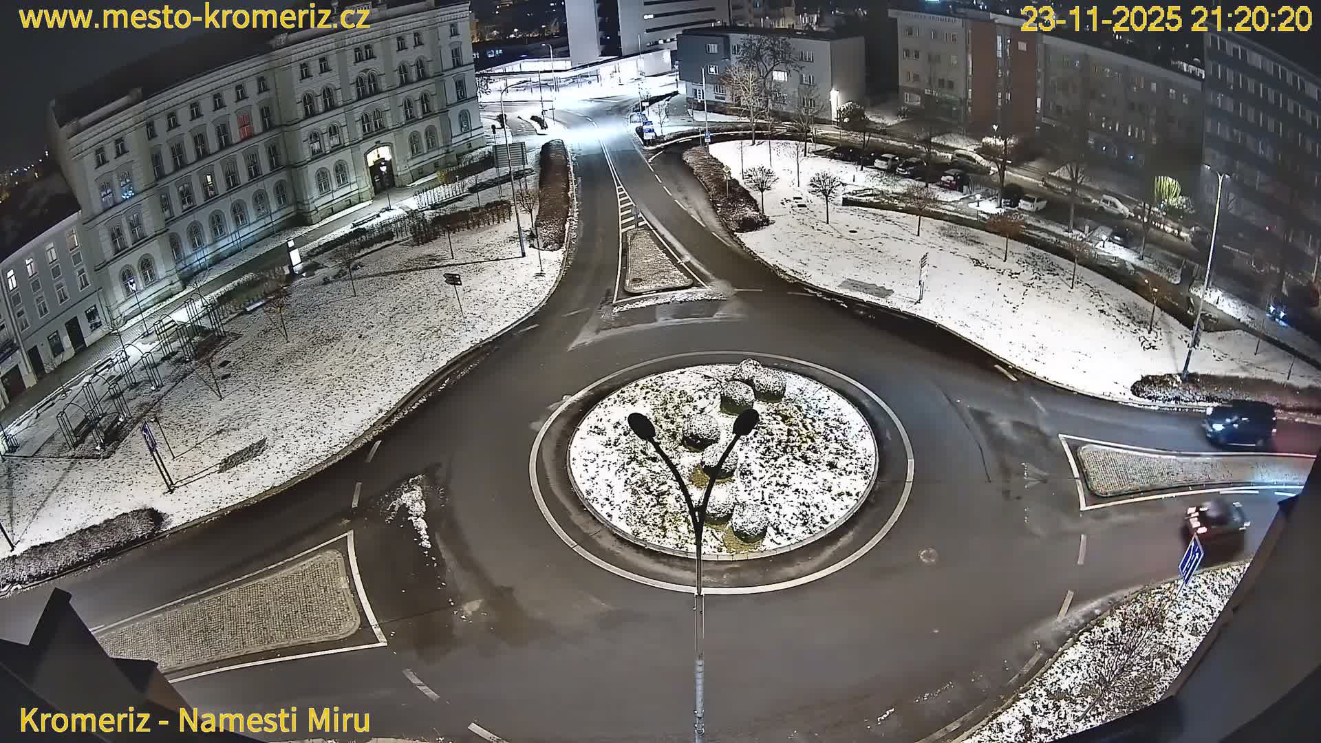 Kroměříž  , Náměstí Míru (Peace Square) Junction Live Cam - Kromeriz, Zlin, Czechia