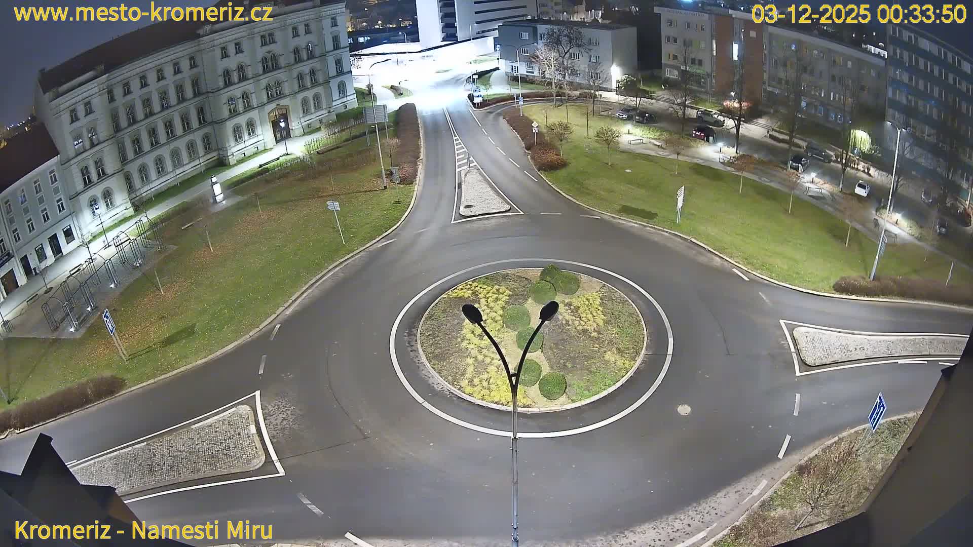 Kroměříž  , Náměstí Míru (Peace Square) Junction Live Cam - Kromeriz, Zlin, Czechia