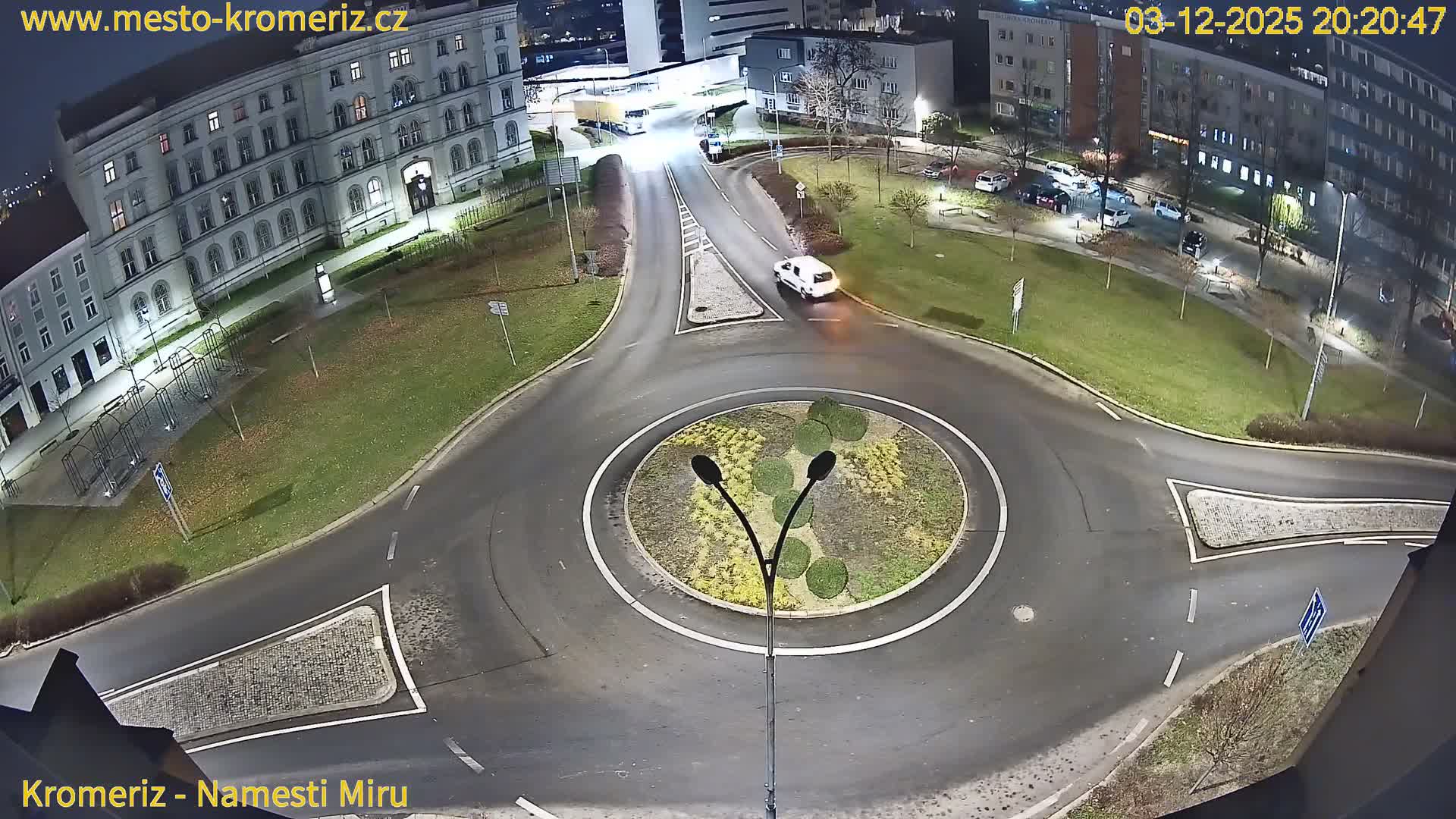 Kroměříž  , Náměstí Míru (Peace Square) Junction Live Cam - Kromeriz, Zlin, Czechia