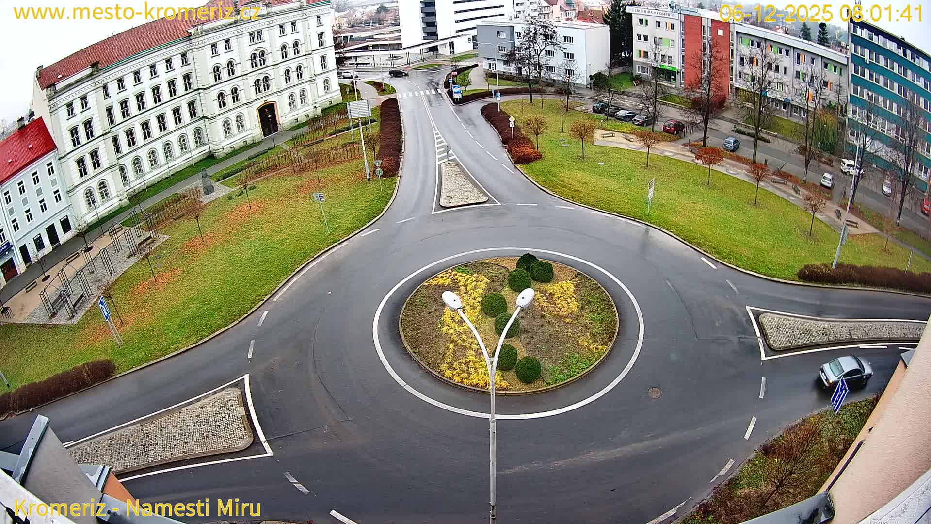 Kroměříž  , Náměstí Míru (Peace Square) Junction Live Cam - Kromeriz, Zlin, Czechia
