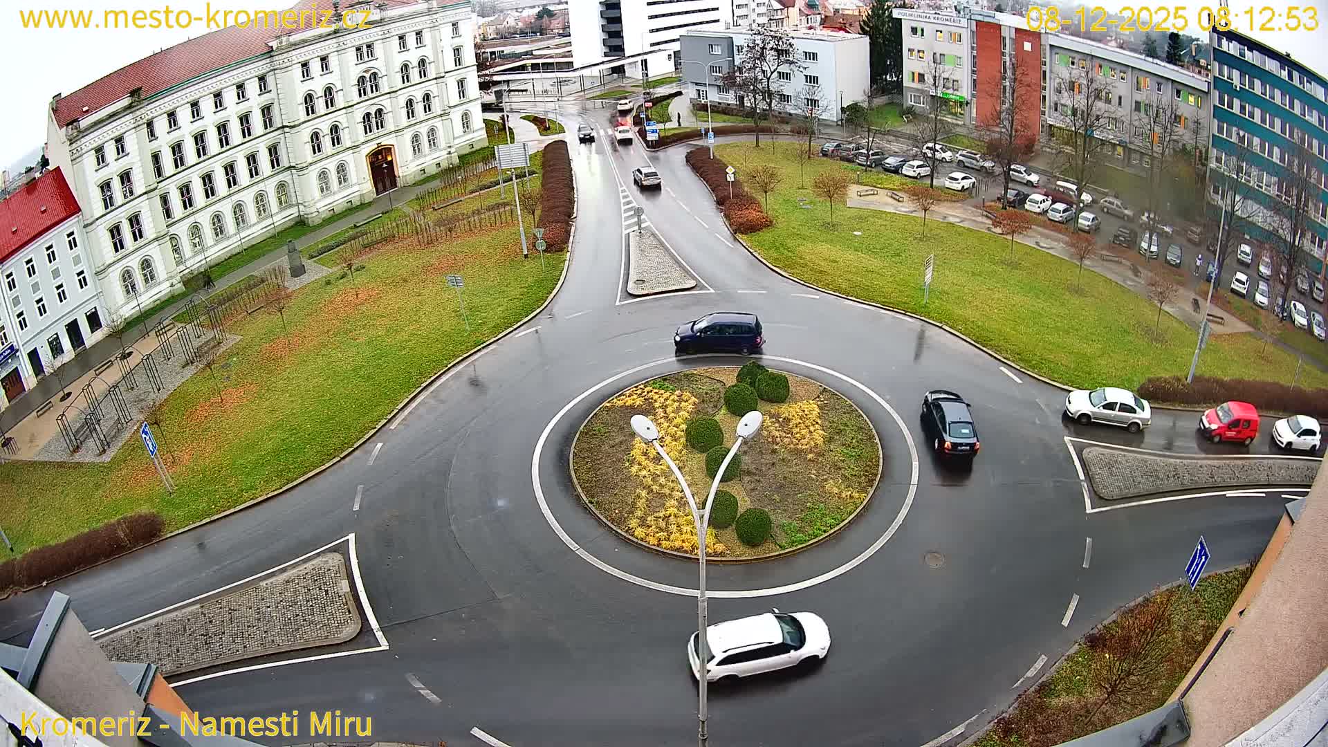 Kroměříž  , Náměstí Míru (Peace Square) Junction Live Cam - Kromeriz, Zlin, Czechia