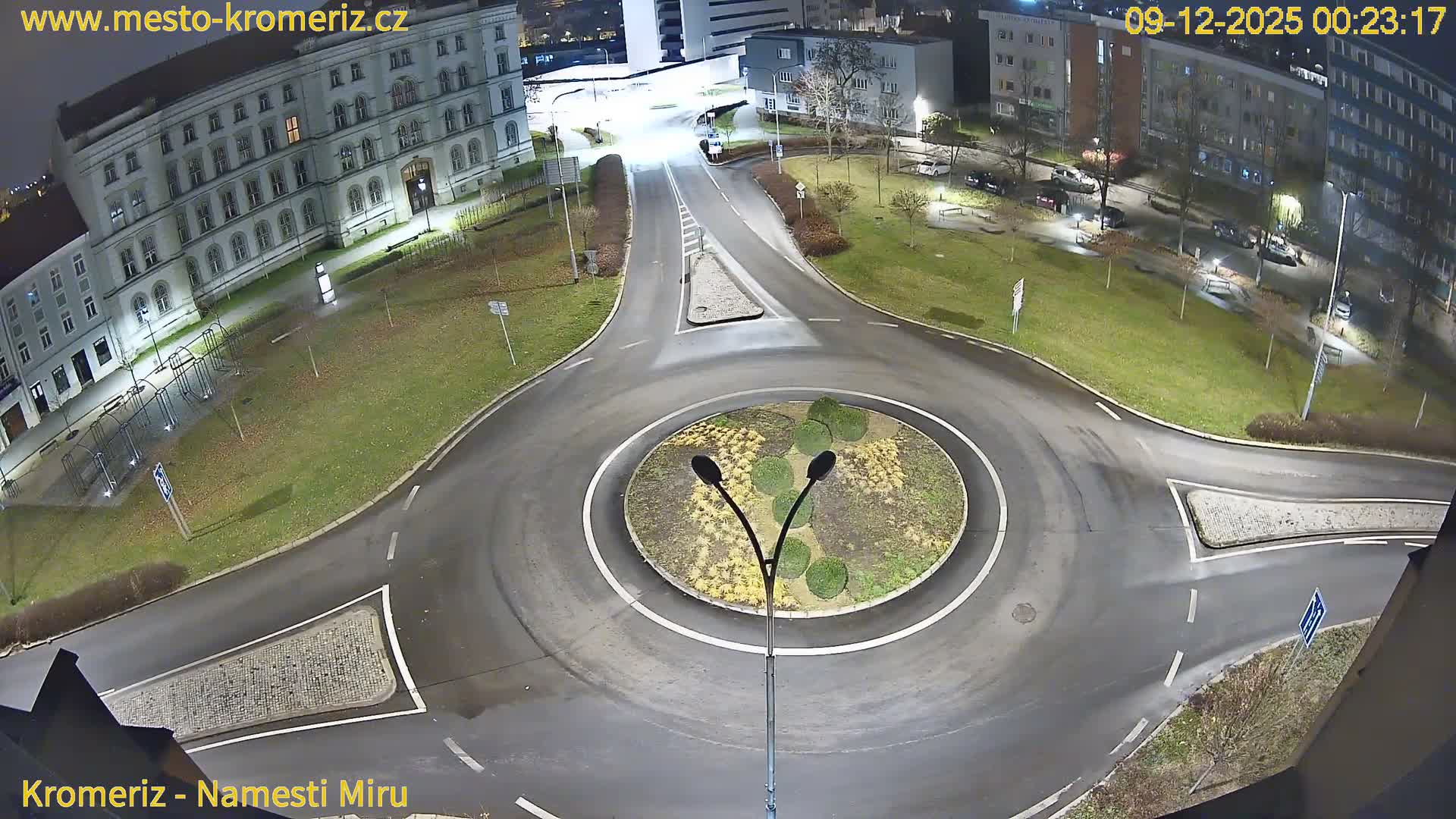 Kroměříž  , Náměstí Míru (Peace Square) Junction Live Cam - Kromeriz, Zlin, Czechia