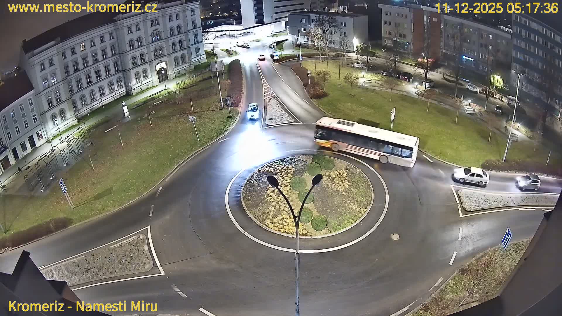 Kroměříž  , Náměstí Míru (Peace Square) Junction Live Cam - Kromeriz, Zlin, Czechia