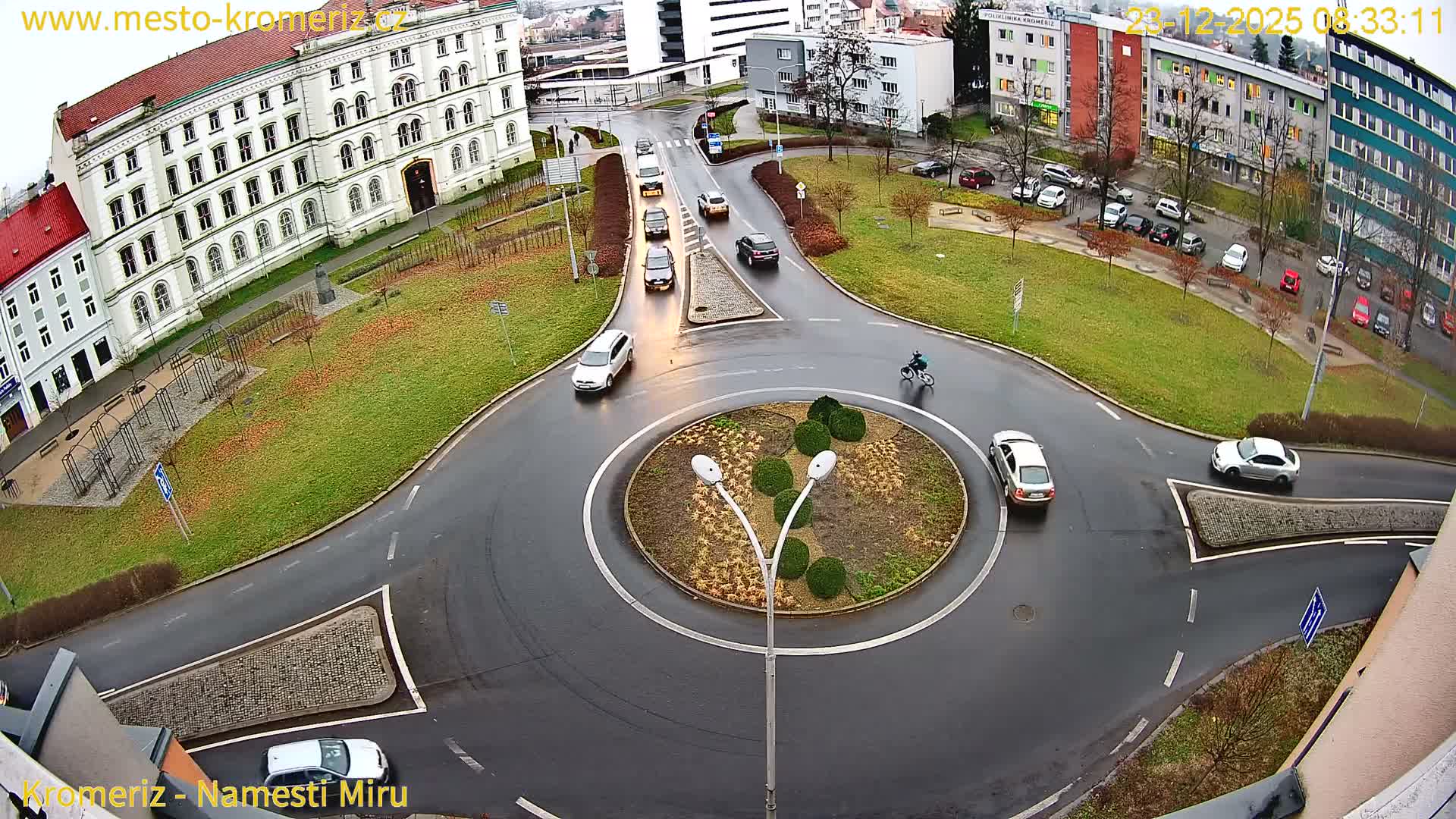Kroměříž  , Náměstí Míru (Peace Square) Junction Live Cam - Kromeriz, Zlin, Czechia