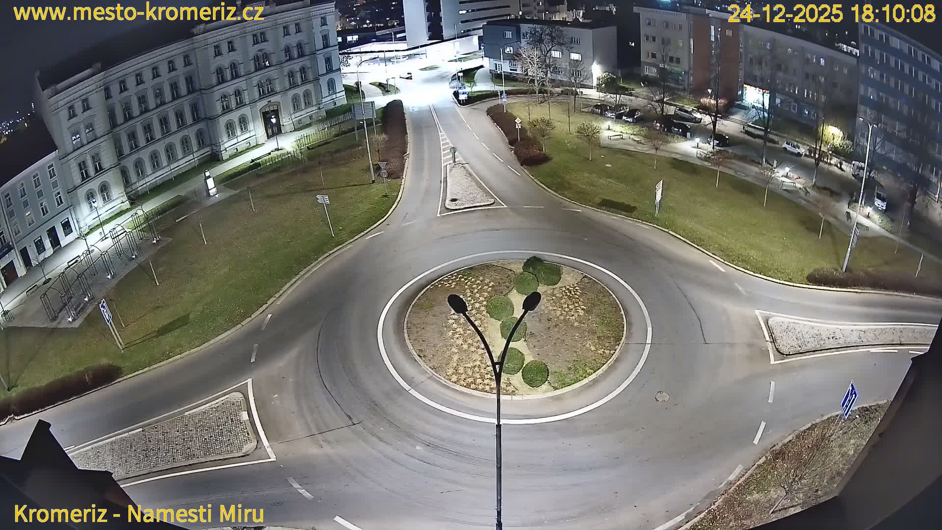 Kroměříž  , Náměstí Míru (Peace Square) Junction Live Cam - Kromeriz, Zlin, Czechia