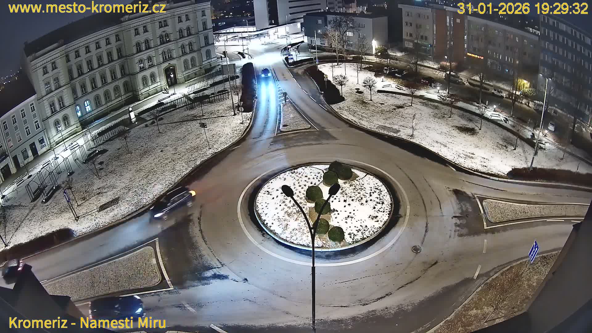 Kroměříž  , Náměstí Míru (Peace Square) Junction Live Cam - Kromeriz, Zlin, Czechia