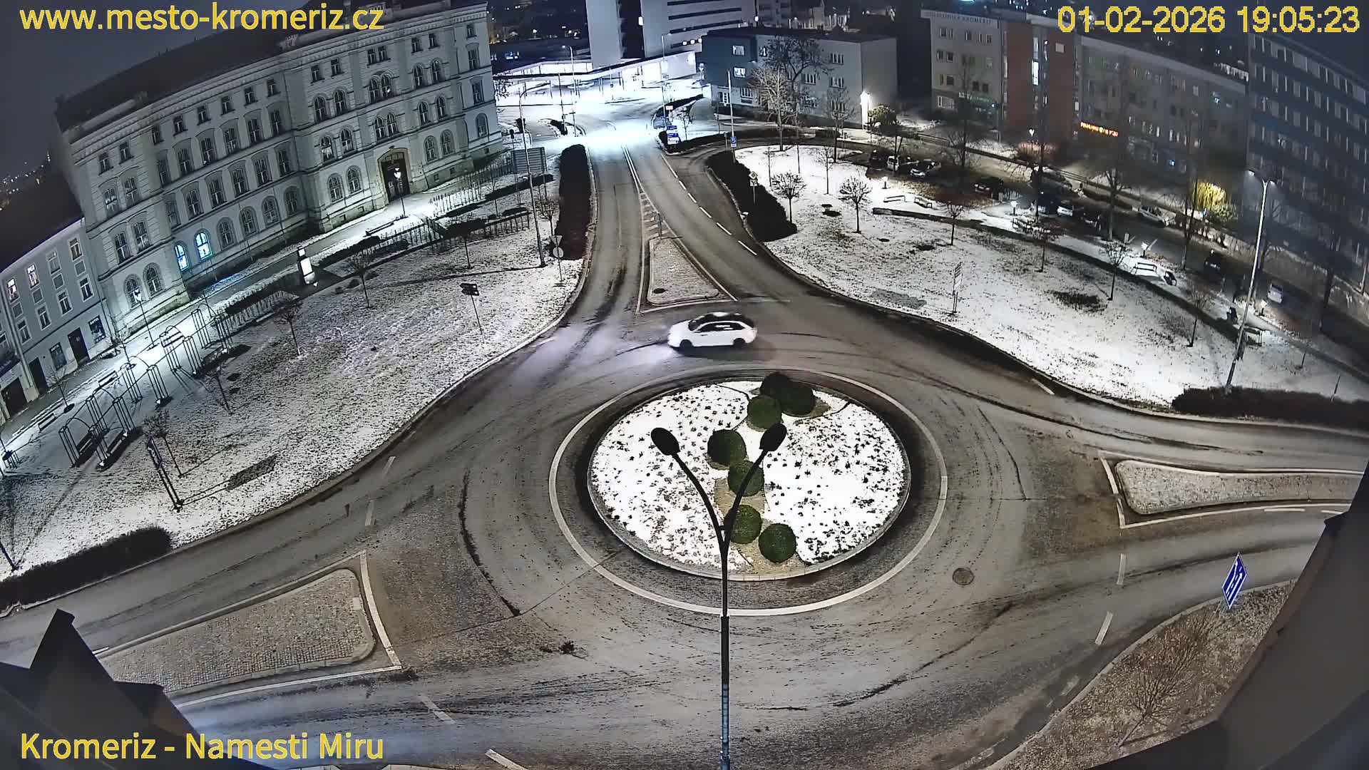 Kroměříž  , Náměstí Míru (Peace Square) Junction Live Cam - Kromeriz, Zlin, Czechia