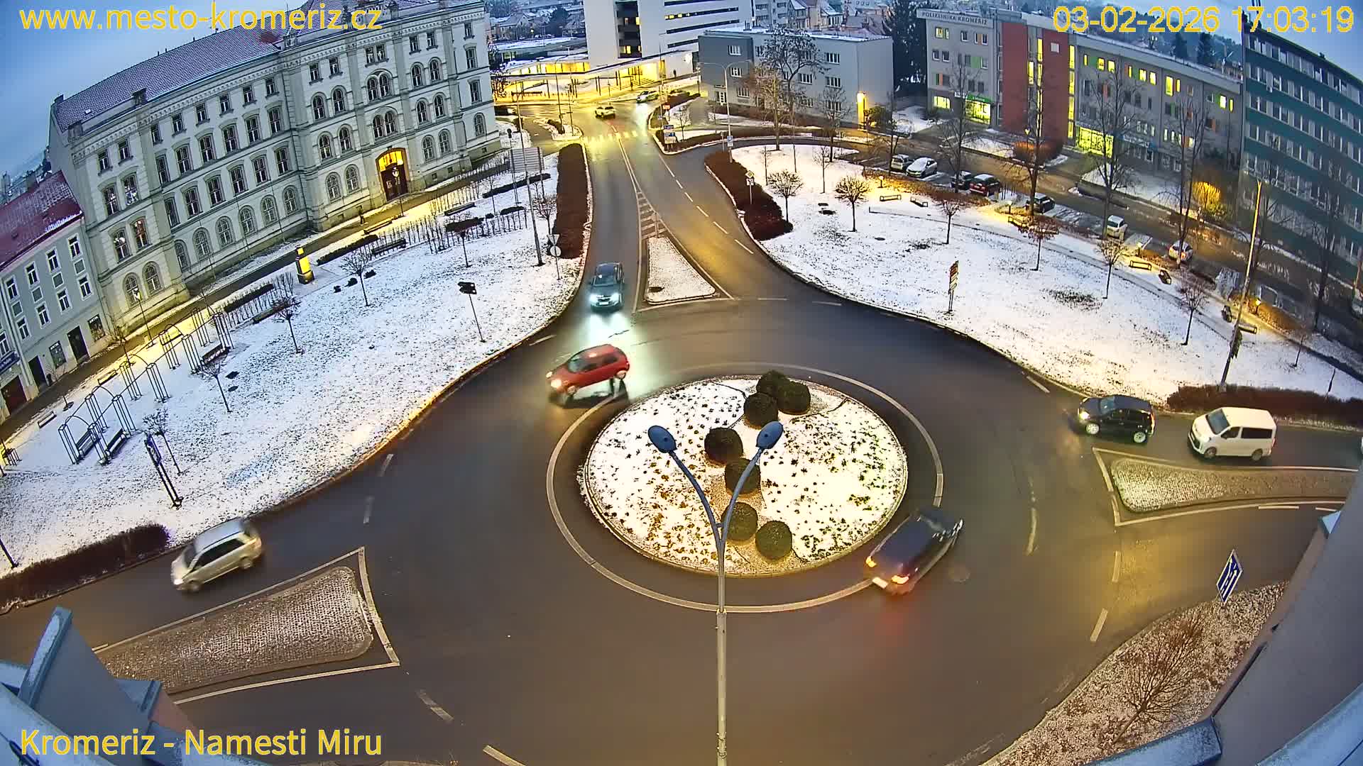 Kroměříž  , Náměstí Míru (Peace Square) Junction Live Cam - Kromeriz, Zlin, Czechia