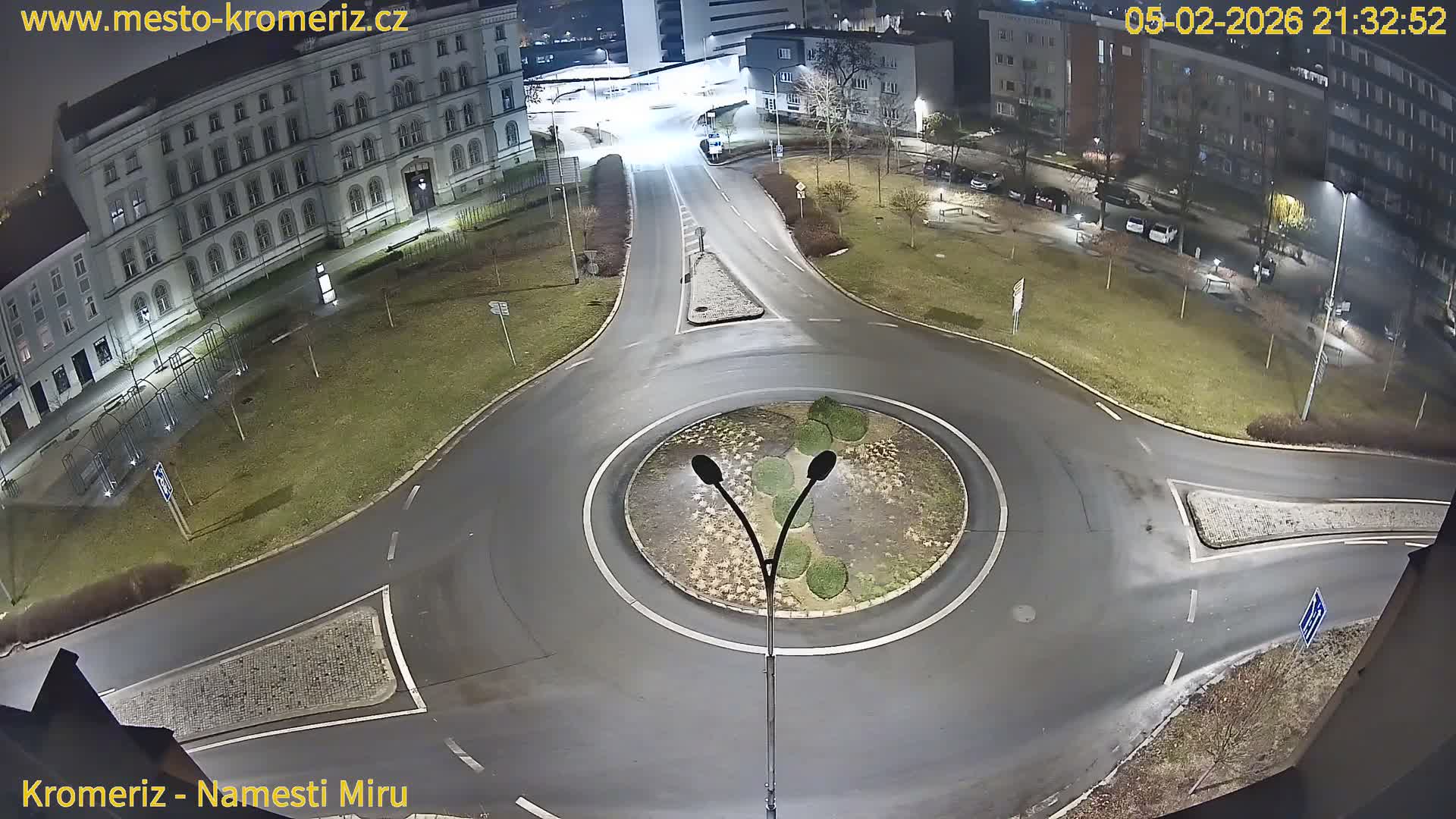 Kroměříž  , Náměstí Míru (Peace Square) Junction Live Cam - Kromeriz, Zlin, Czechia