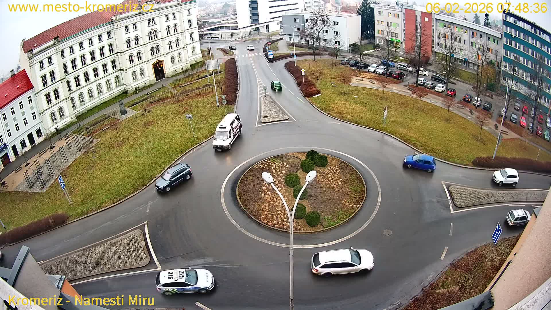 Kroměříž  , Náměstí Míru (Peace Square) Junction Live Cam - Kromeriz, Zlin, Czechia