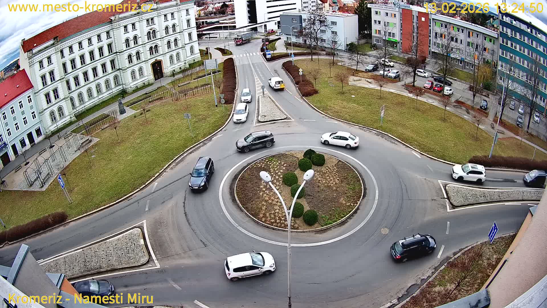 Kroměříž  , Náměstí Míru (Peace Square) Junction Live Cam - Kromeriz, Zlin, Czechia