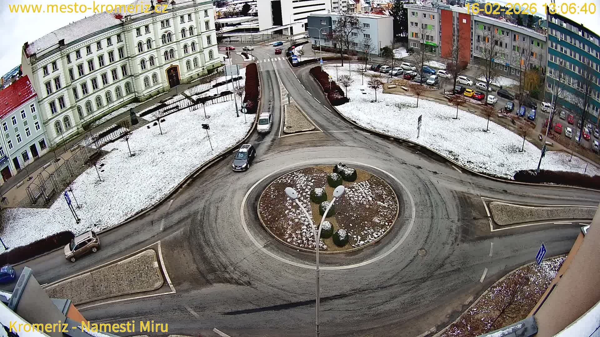 Kroměříž  , Náměstí Míru (Peace Square) Junction Live Cam - Kromeriz, Zlin, Czechia