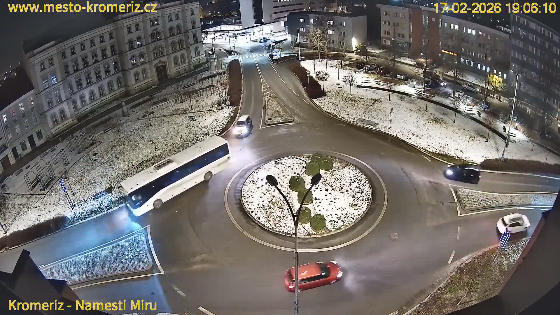 Kroměříž  , Náměstí Míru (Peace Square) Junction Live Cam - Kromeriz, Zlin, Czechia