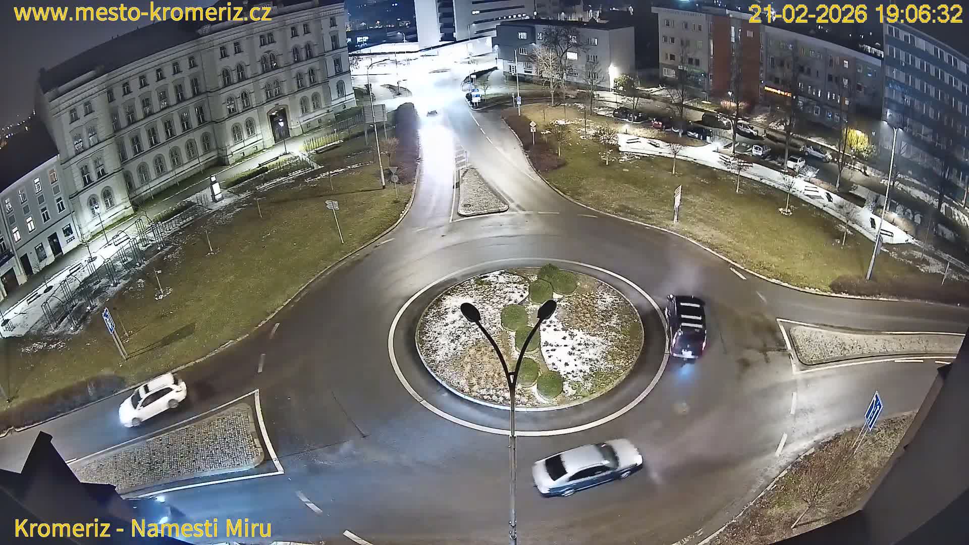 Kroměříž  , Náměstí Míru (Peace Square) Junction Live Cam - Kromeriz, Zlin, Czechia