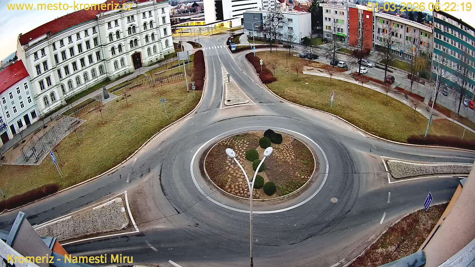 Kroměříž  , Náměstí Míru (Peace Square) Junction Live Cam - Kromeriz, Zlin, Czechia