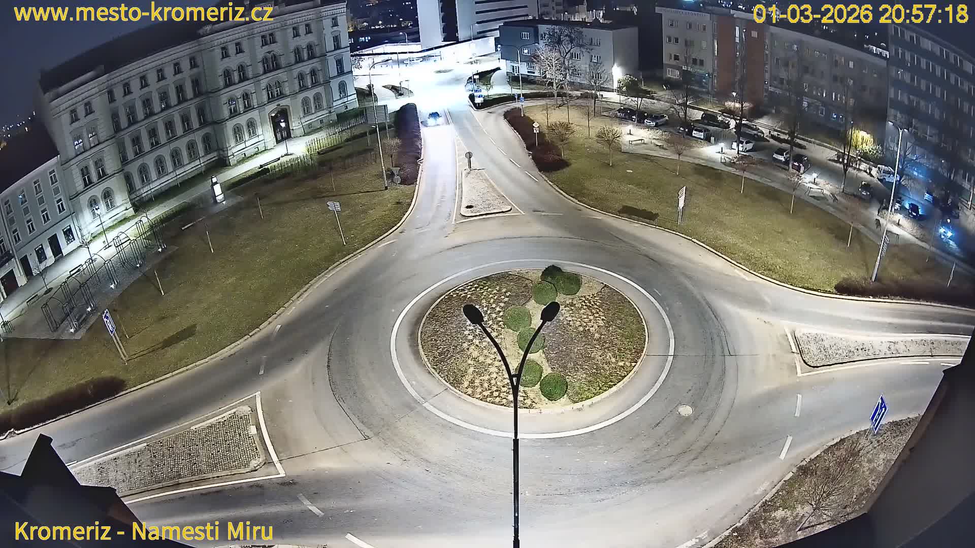 Kroměříž  , Náměstí Míru (Peace Square) Junction Live Cam - Kromeriz, Zlin, Czechia