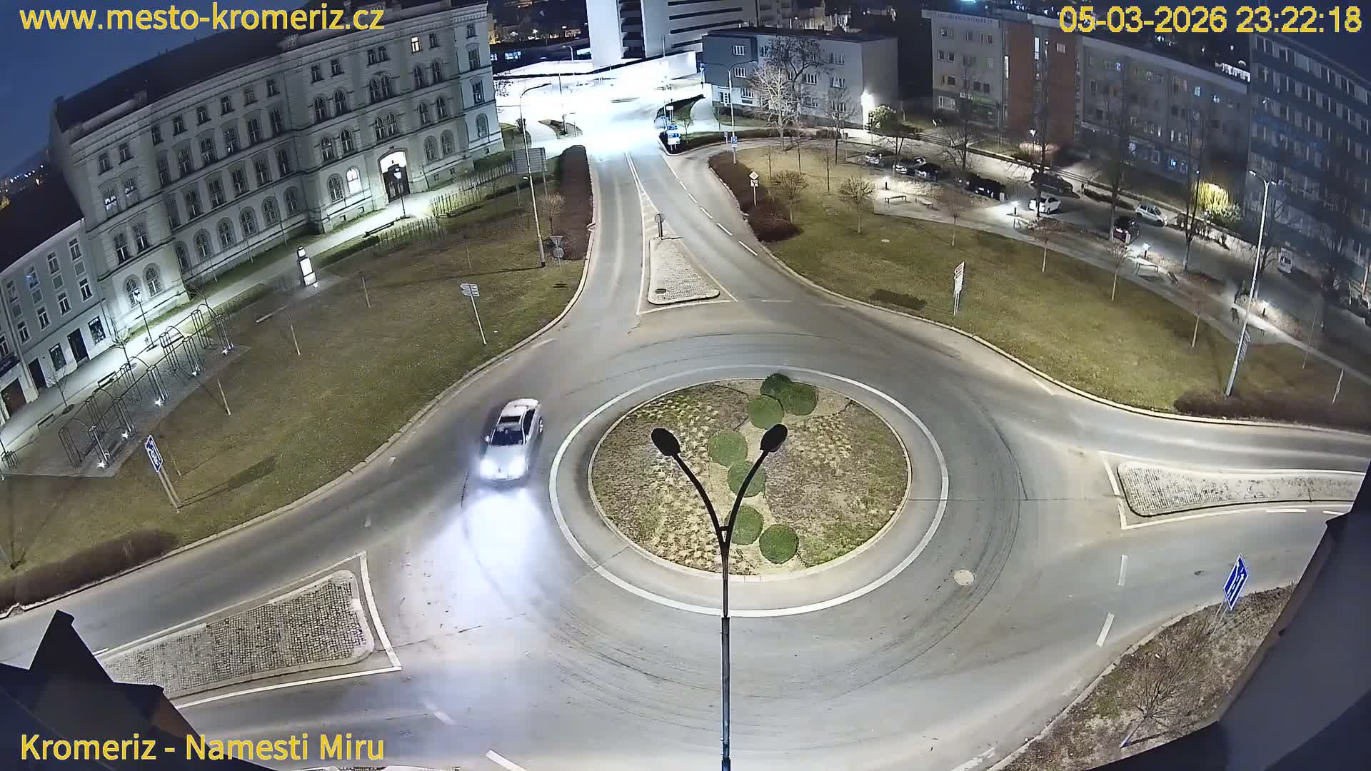 Kroměříž  , Náměstí Míru (Peace Square) Junction Live Cam - Kromeriz, Zlin, Czechia