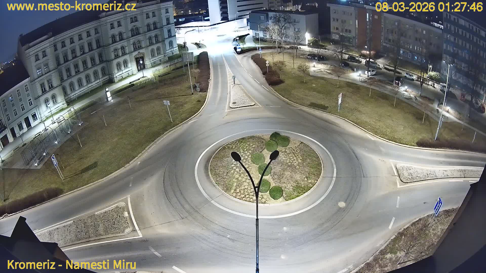 Kroměříž  , Náměstí Míru (Peace Square) Junction Live Cam - Kromeriz, Zlin, Czechia