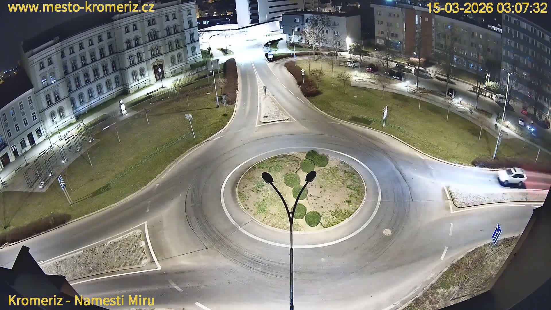 Kroměříž  , Náměstí Míru (Peace Square) Junction Live Cam - Kromeriz, Zlin, Czechia