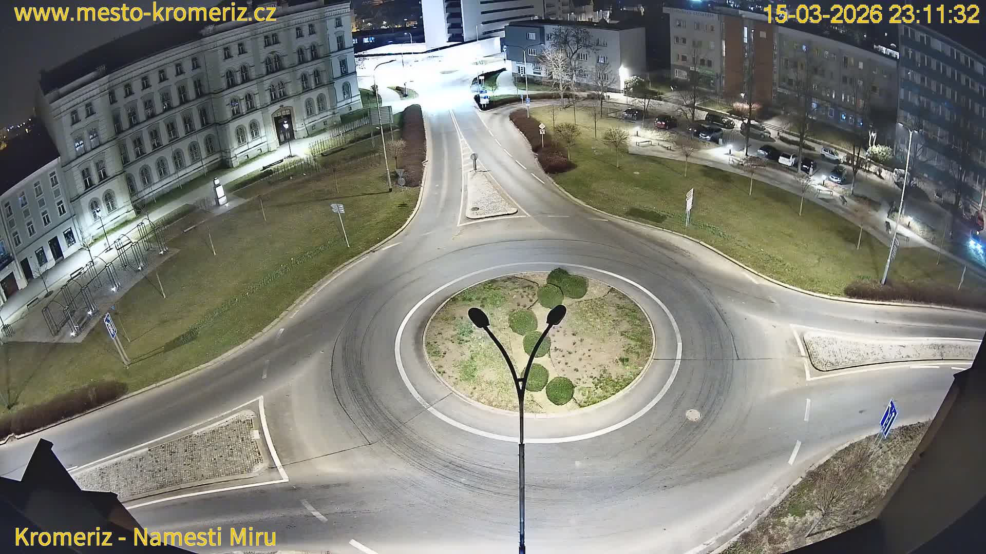 Kroměříž  , Náměstí Míru (Peace Square) Junction Live Cam - Kromeriz, Zlin, Czechia