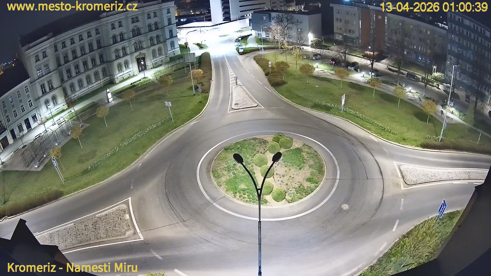 Kroměříž  , Náměstí Míru (Peace Square) Junction Live Cam - Kromeriz, Zlin, Czechia