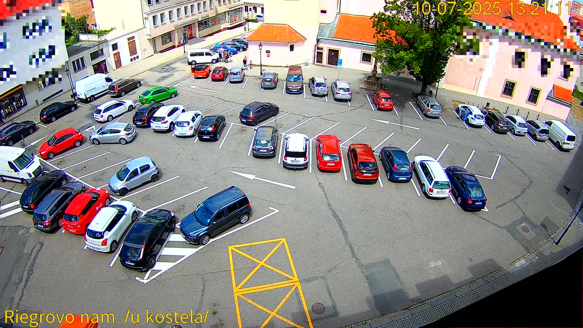 Kroměříž - Riegrovo Náměstí (Rieger Square) Live Cam - Kromeriz, Zlin, Czechia