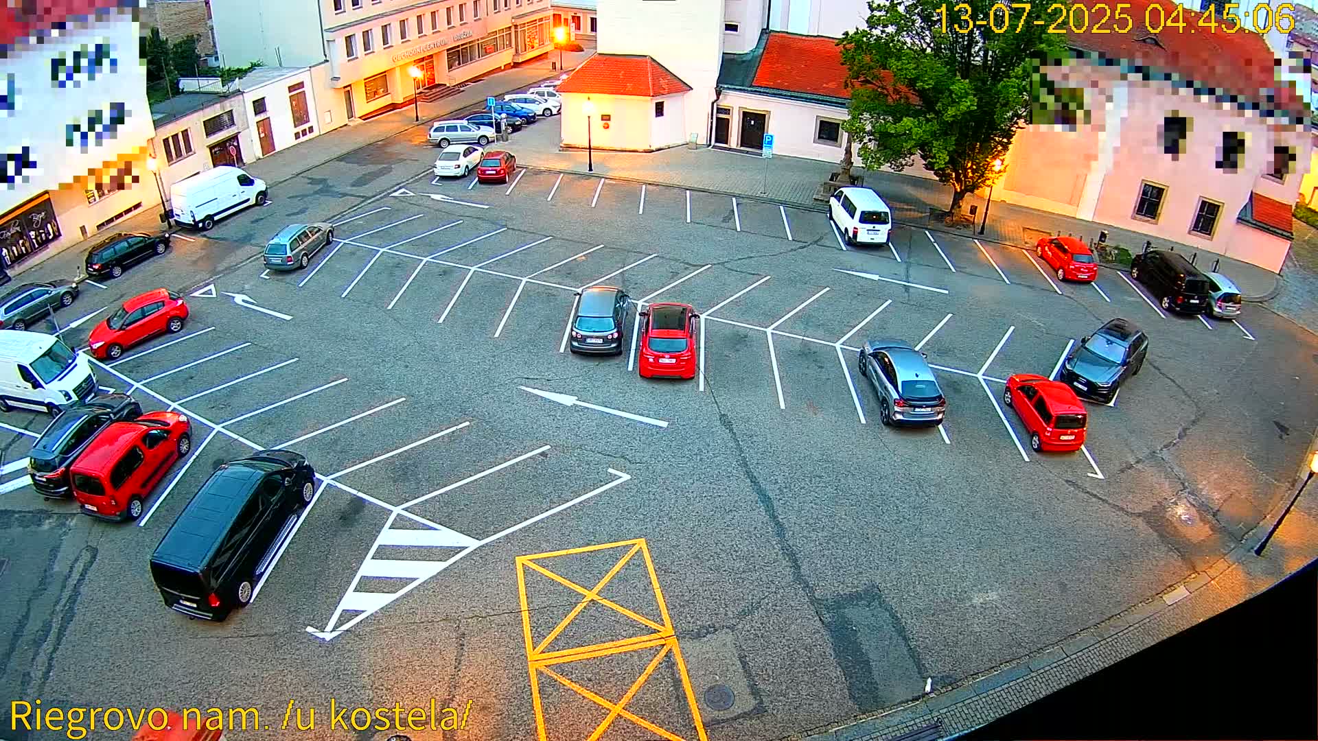 Kroměříž - Riegrovo Náměstí (Rieger Square) Live Cam - Kromeriz, Zlin, Czechia