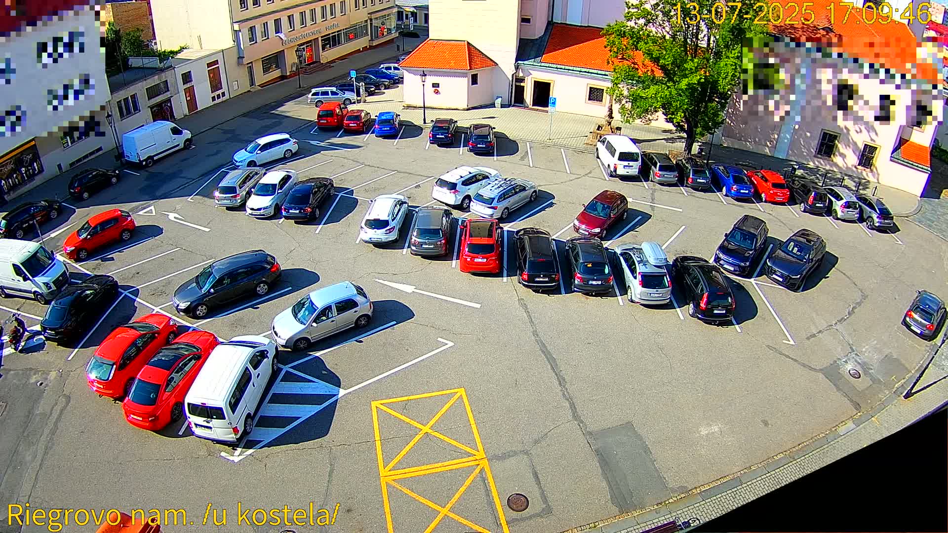 Kroměříž - Riegrovo Náměstí (Rieger Square) Live Cam - Kromeriz, Zlin, Czechia