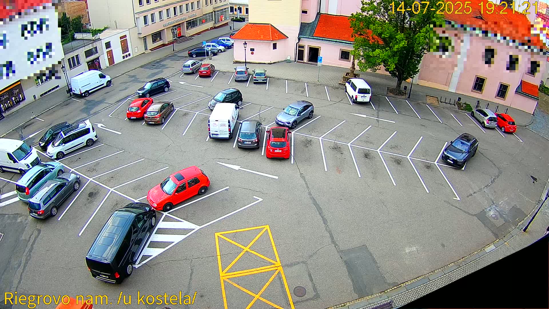 Kroměříž - Riegrovo Náměstí (Rieger Square) Live Cam - Kromeriz, Zlin, Czechia