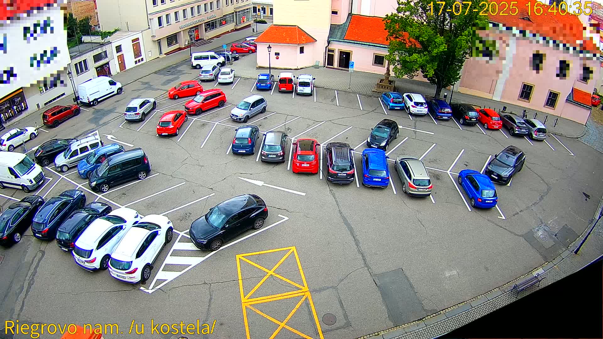 Kroměříž - Riegrovo Náměstí (Rieger Square) Live Cam - Kromeriz, Zlin, Czechia