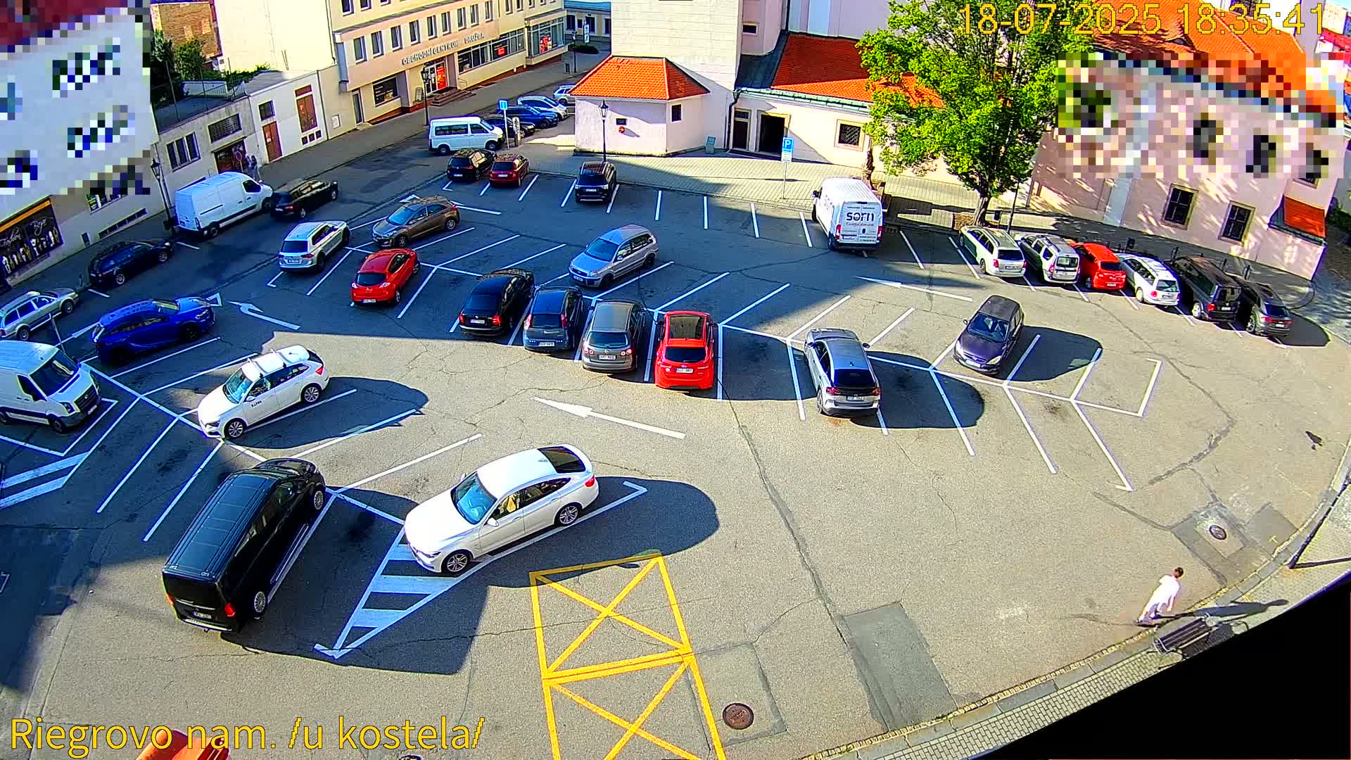 Kroměříž - Riegrovo Náměstí (Rieger Square) Live Cam - Kromeriz, Zlin, Czechia