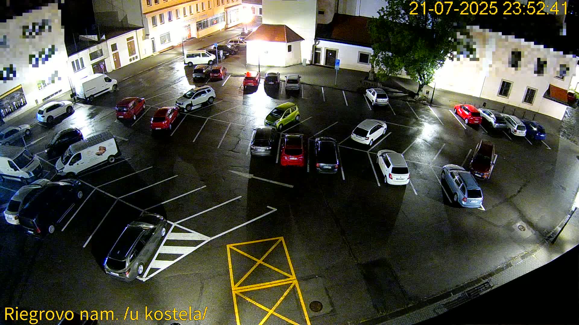 Kroměříž - Riegrovo Náměstí (Rieger Square) Live Cam - Kromeriz, Zlin, Czechia
