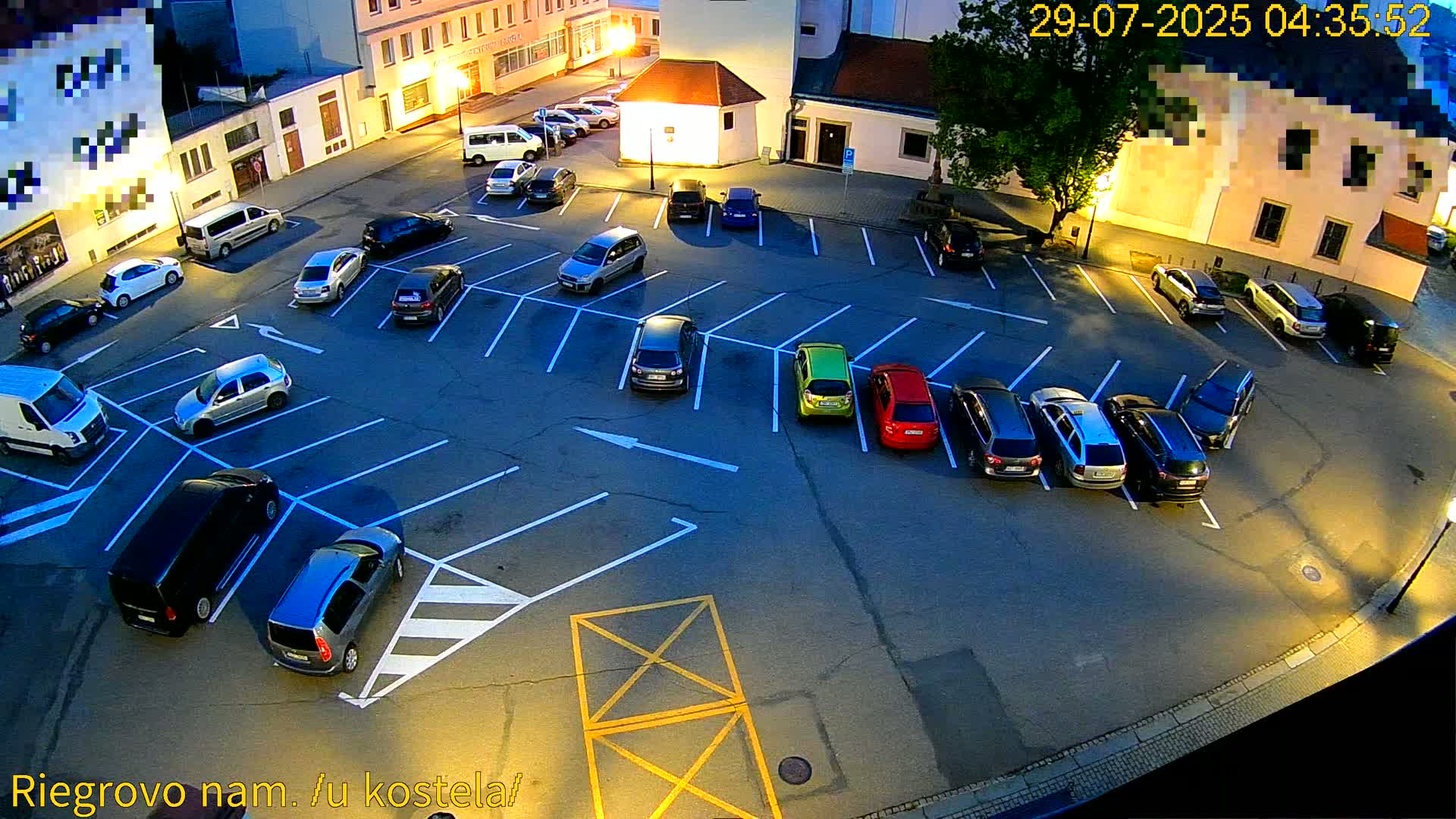 Kroměříž - Riegrovo Náměstí (Rieger Square) Live Cam - Kromeriz, Zlin, Czechia