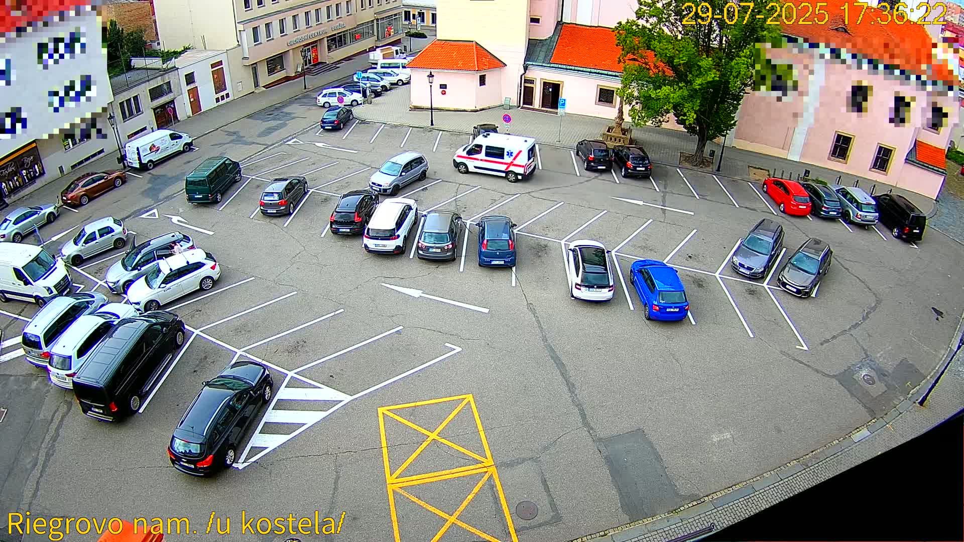 Kroměříž - Riegrovo Náměstí (Rieger Square) Live Cam - Kromeriz, Zlin, Czechia