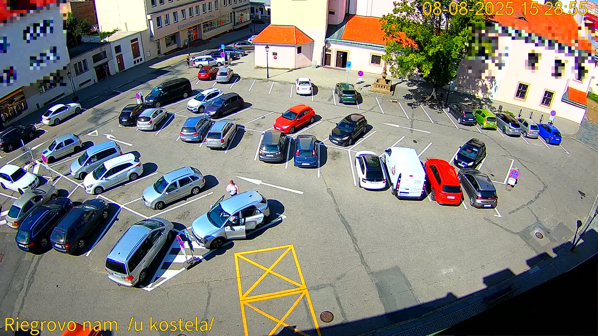 Kroměříž - Riegrovo Náměstí (Rieger Square) Live Cam - Kromeriz, Zlin, Czechia