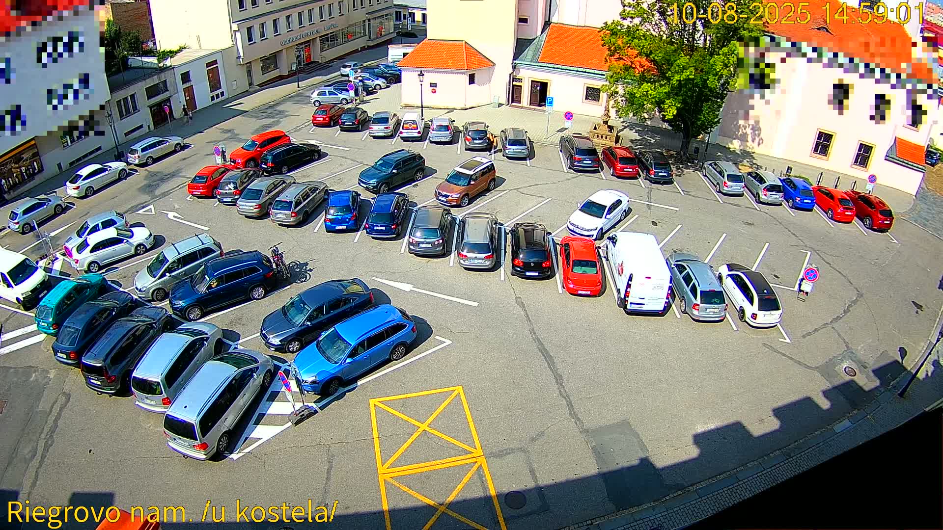 Kroměříž - Riegrovo Náměstí (Rieger Square) Live Cam - Kromeriz, Zlin, Czechia