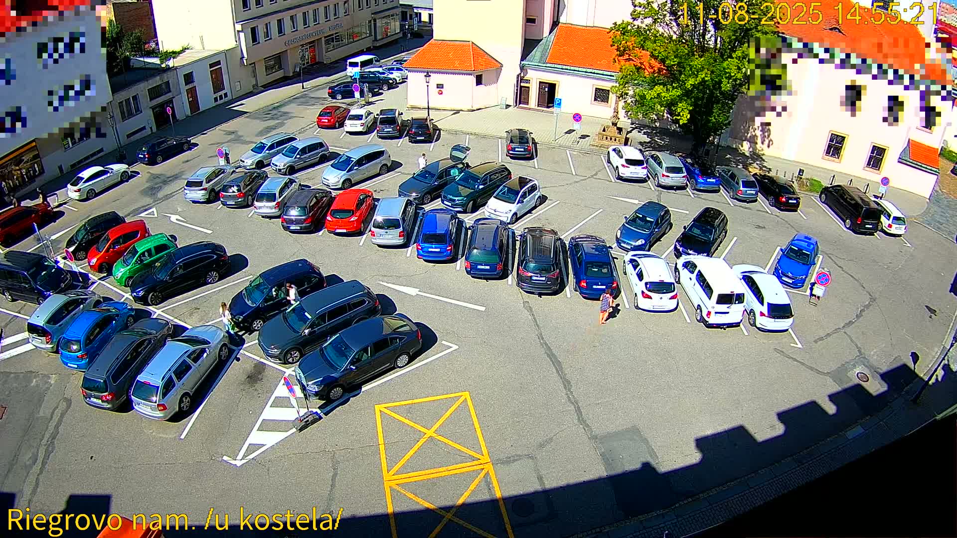 Kroměříž - Riegrovo Náměstí (Rieger Square) Live Cam - Kromeriz, Zlin, Czechia