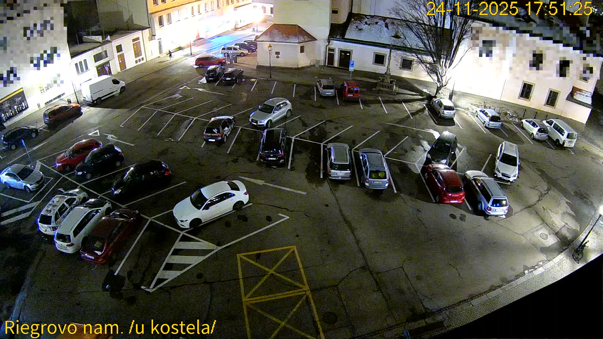 Kroměříž - Riegrovo Náměstí (Rieger Square) Live Cam - Kromeriz, Zlin, Czechia
