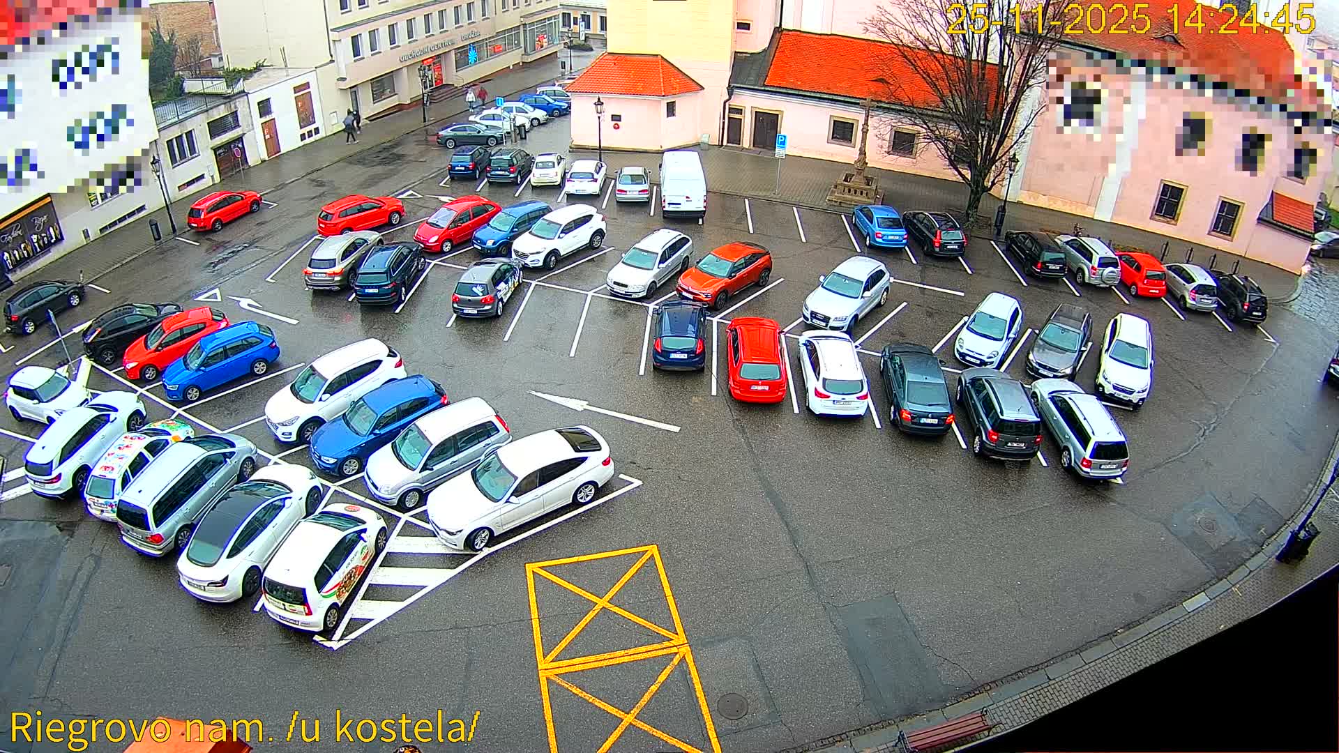 Kroměříž - Riegrovo Náměstí (Rieger Square) Live Cam - Kromeriz, Zlin, Czechia