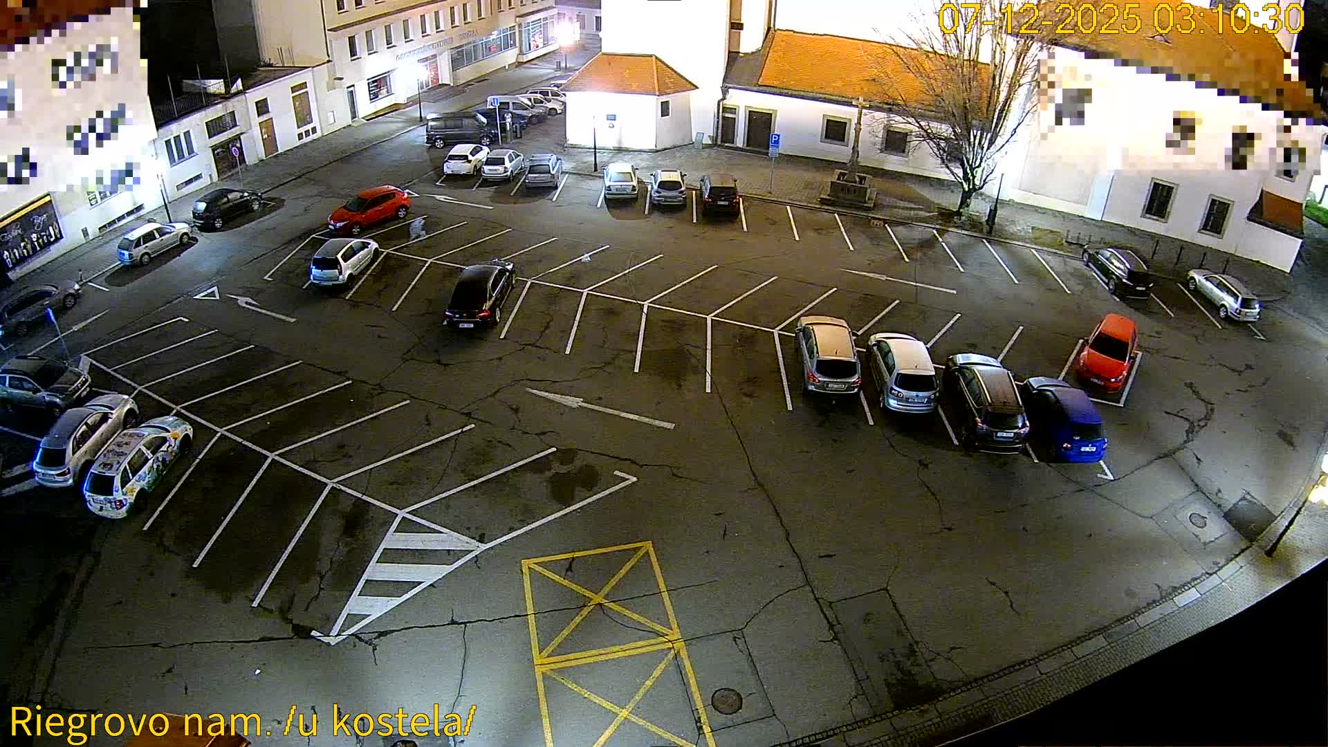 Kroměříž - Riegrovo Náměstí (Rieger Square) Live Cam - Kromeriz, Zlin, Czechia