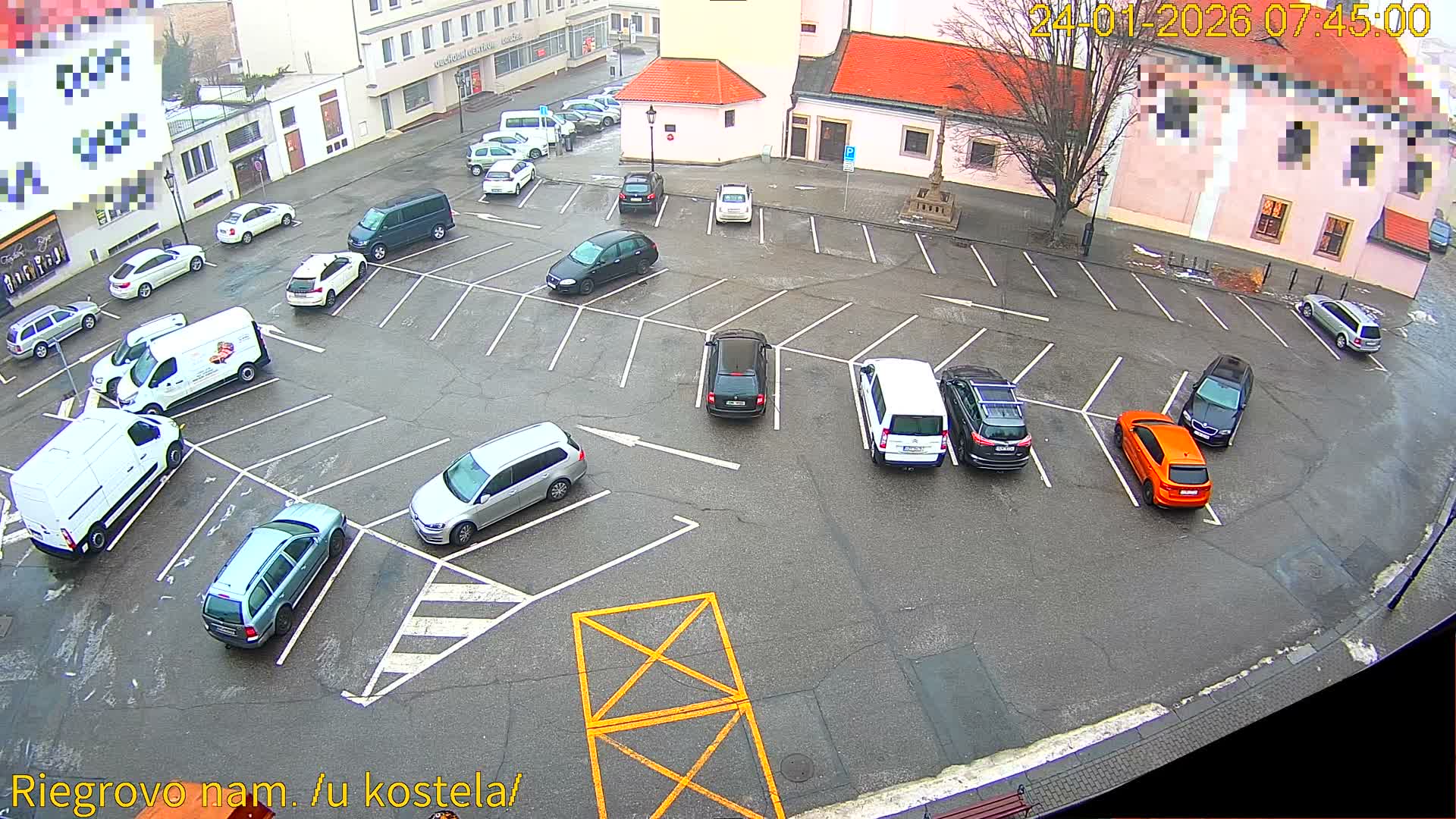 Kroměříž - Riegrovo Náměstí (Rieger Square) Live Cam - Kromeriz, Zlin, Czechia