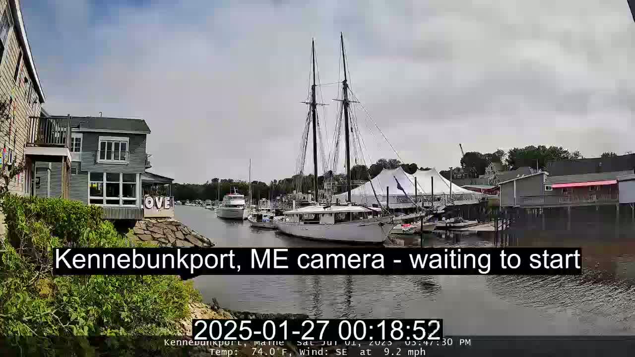 Kennebunkport Live Cam - Dock Square Emporium, Maine, USA