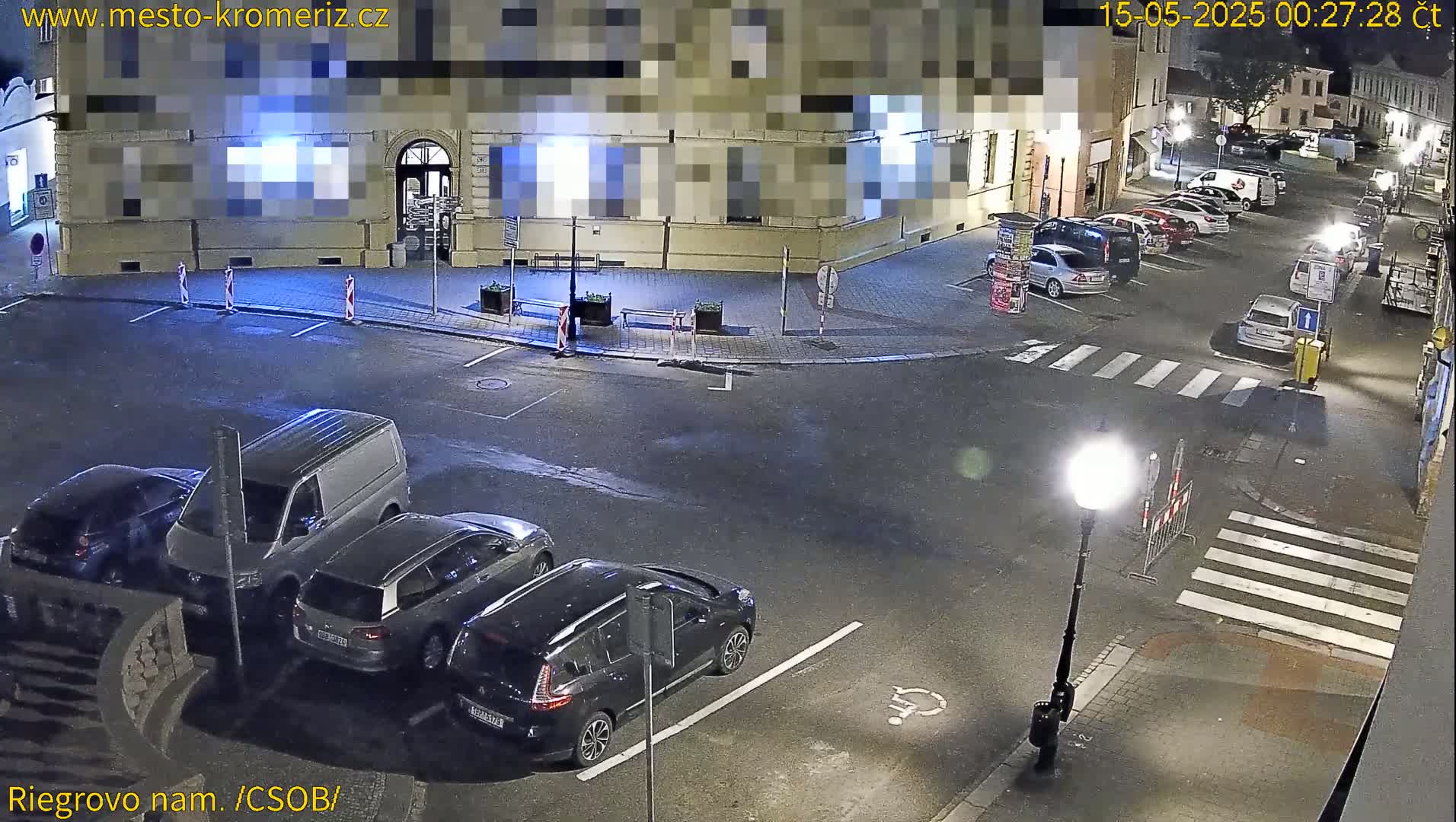 Kroměříž , Riegrovo Street CSOB Junction Live Cam - Kromeriz, Zlin, Czechia