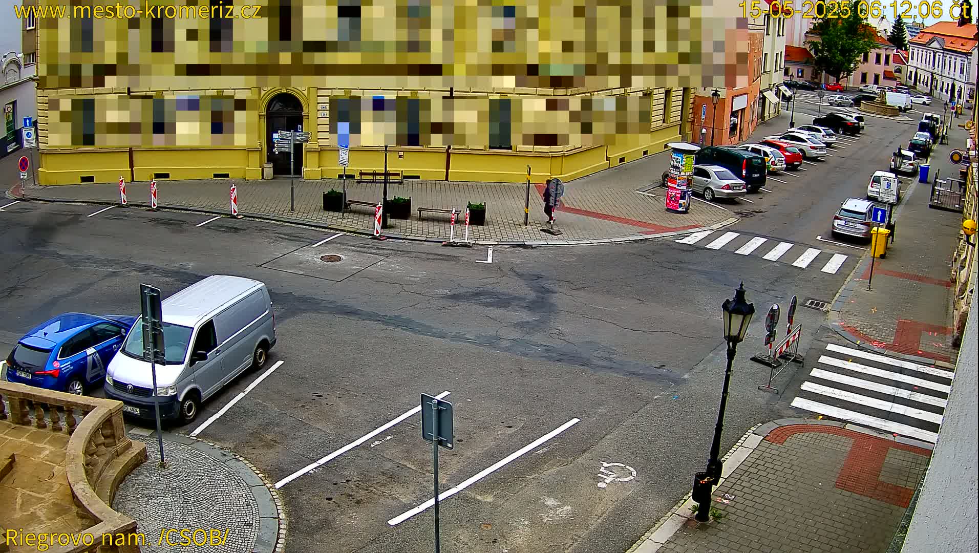 Kroměříž , Riegrovo Street CSOB Junction Live Cam - Kromeriz, Zlin, Czechia