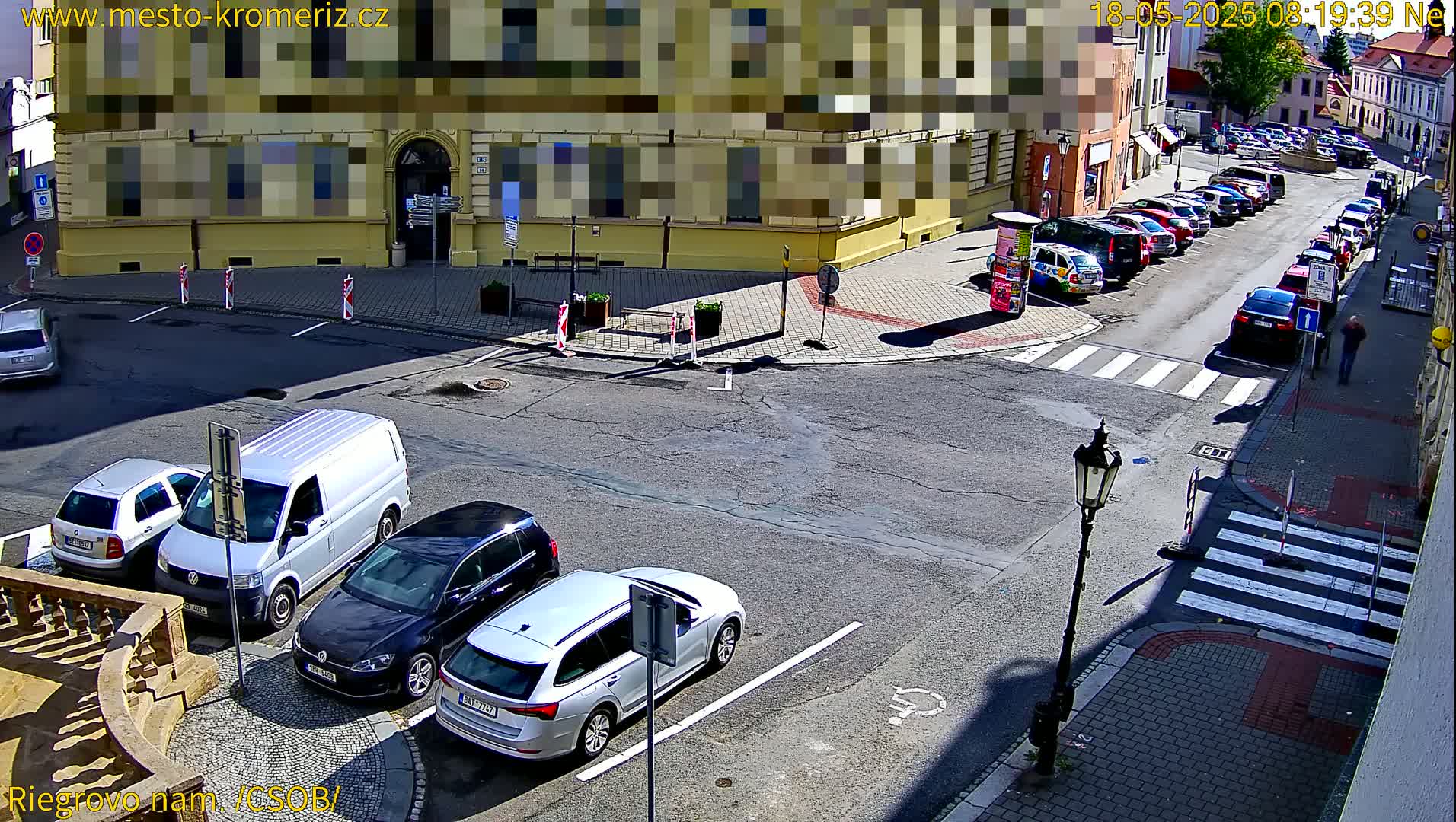 Kroměříž , Riegrovo Street CSOB Junction Live Cam - Kromeriz, Zlin, Czechia