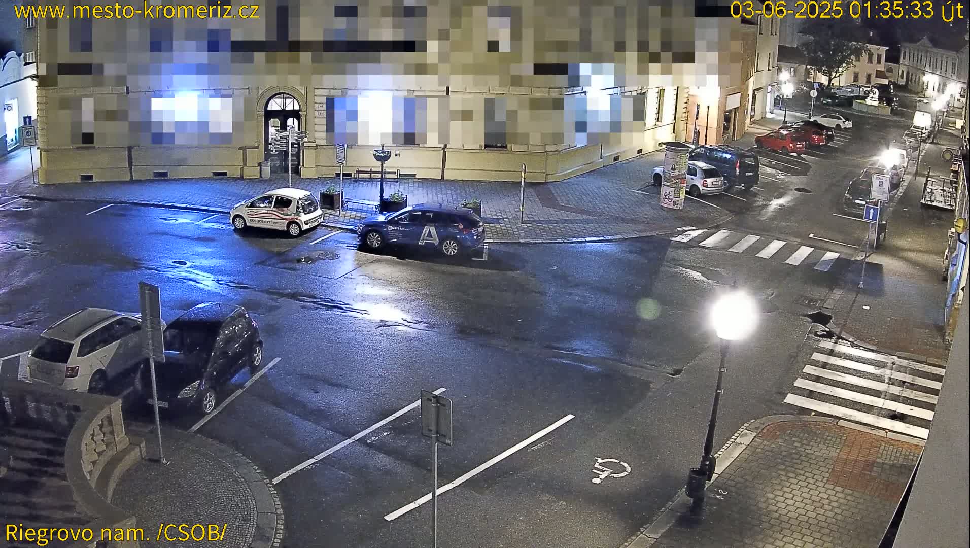 Kroměříž , Riegrovo Street CSOB Junction Live Cam - Kromeriz, Zlin, Czechia